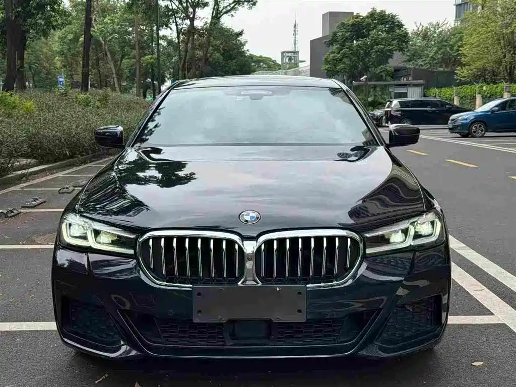 BMW 5 Series 2021 — фото 1