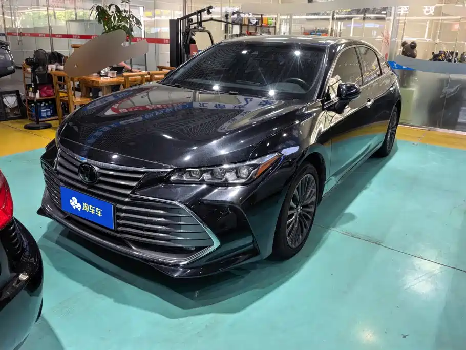 Toyota Avalon 2020 — фото 1