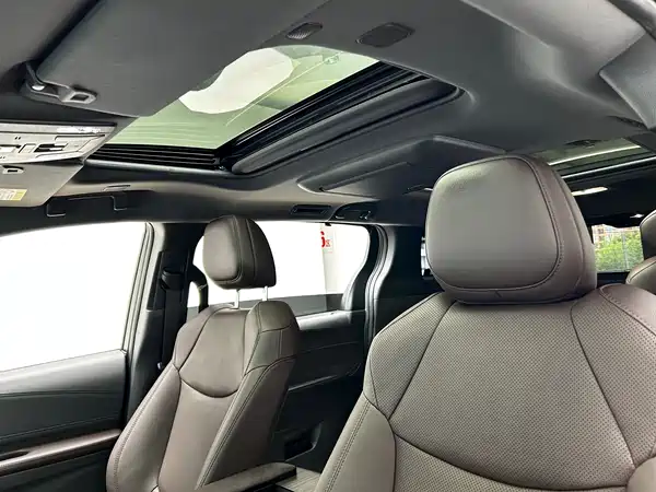 Toyota Sienna 2024