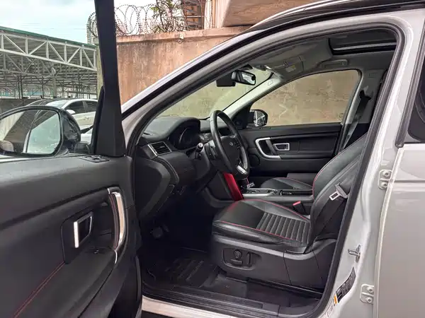 Land Rover Discovery Sport 2019