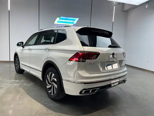 Volkswagen Tiguan L 2024