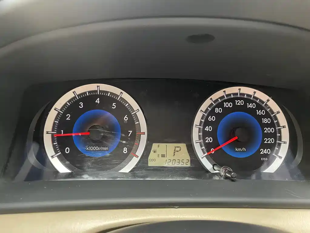 Toyota Corolla 2015 — фото 12