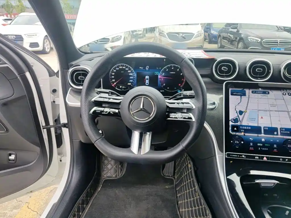 Mercedes-Benz C-Class 2023 — фото 11