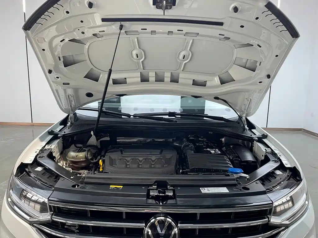 Volkswagen Tiguan L 2024 — фото 29