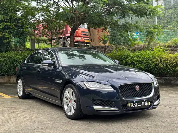Jaguar XFL 2018