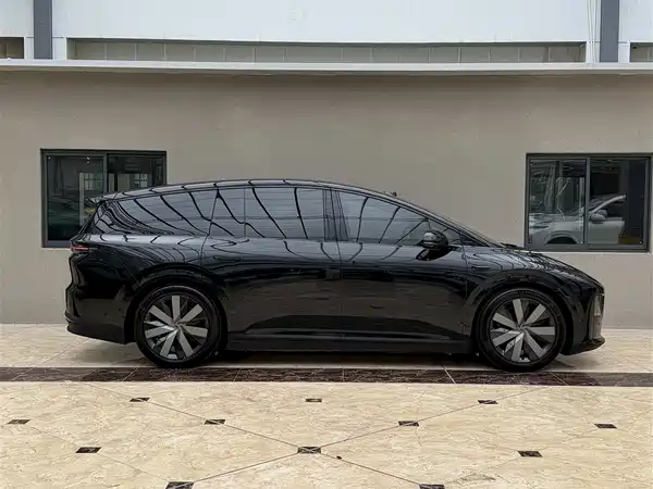Li Auto i8 2026
