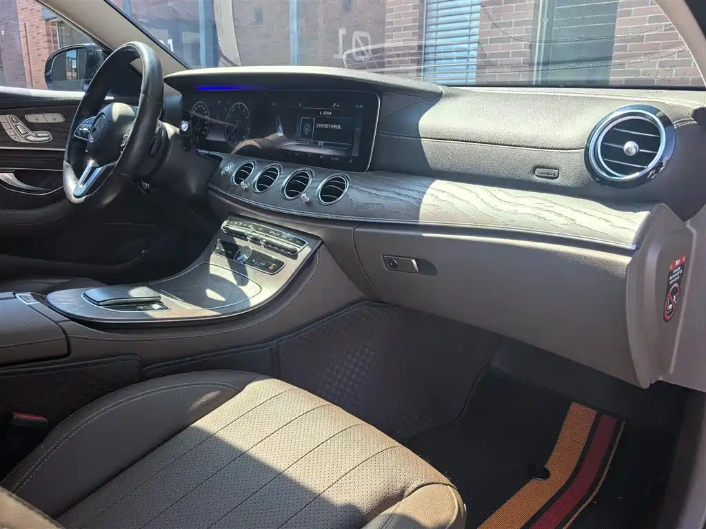 Mercedes-Benz E-Class 2020 — фото 16