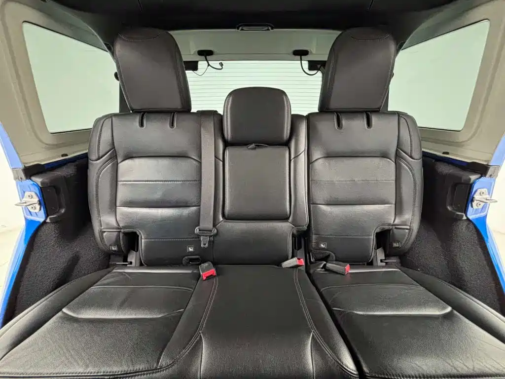 Jeep Wrangler 2023 — фото 17