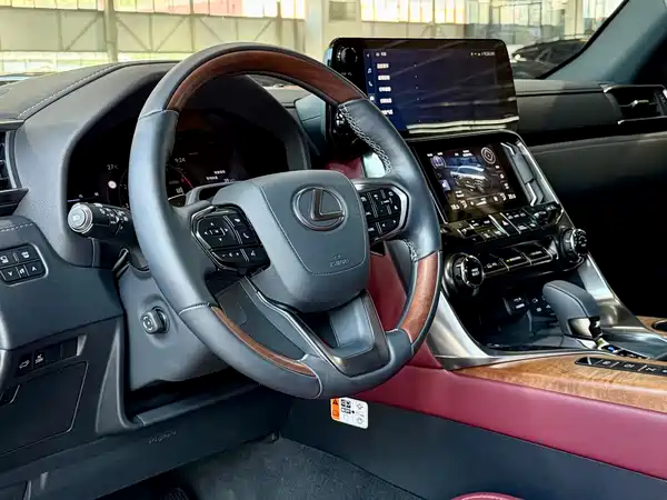Lexus LX 2026