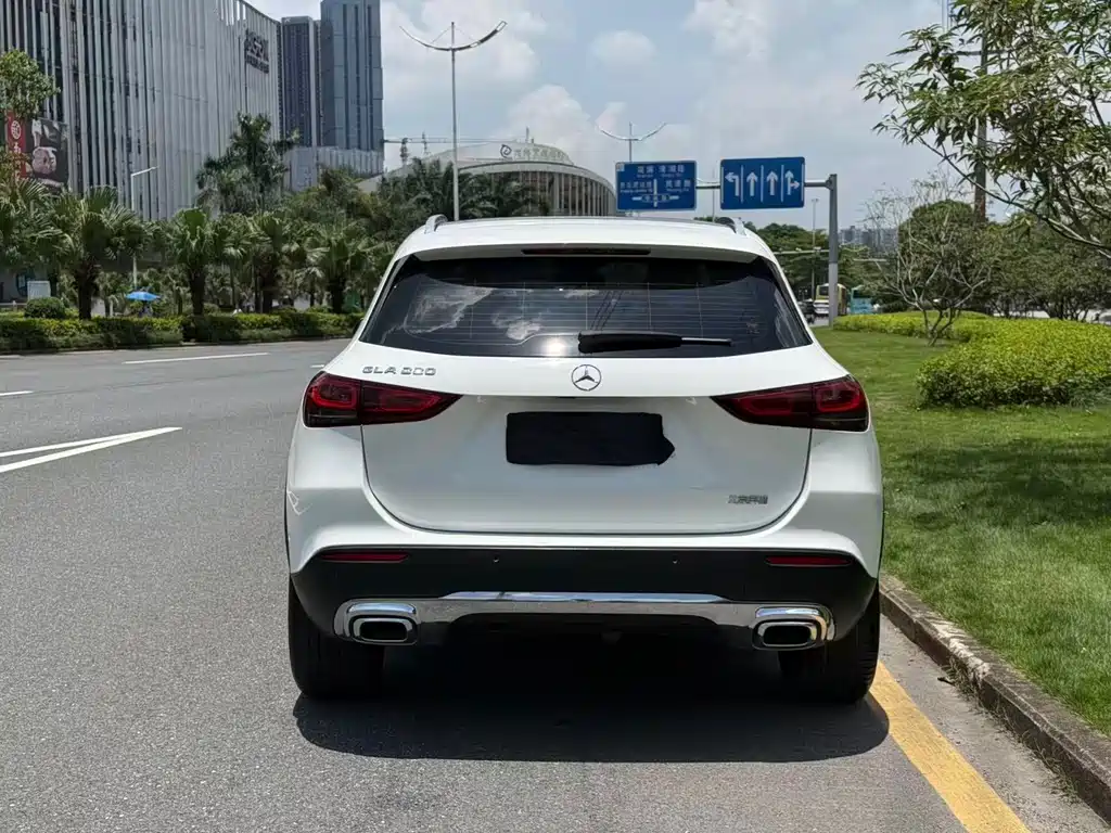 Mercedes-Benz GLA 2023