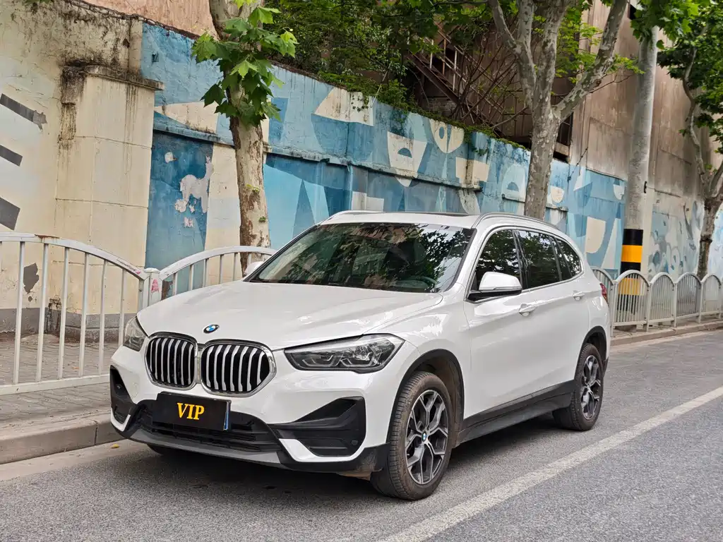 BMW X1 2022 — фото 1