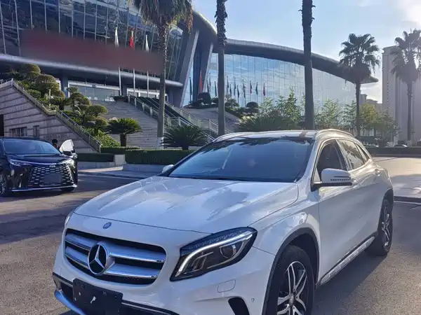 Mercedes-Benz GLA 2016