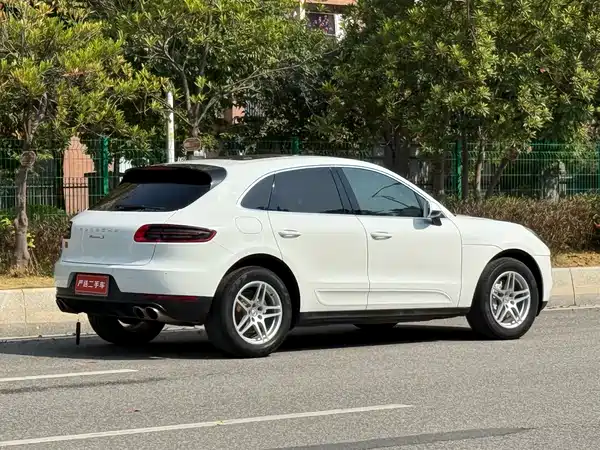 Porsche Macan 2015