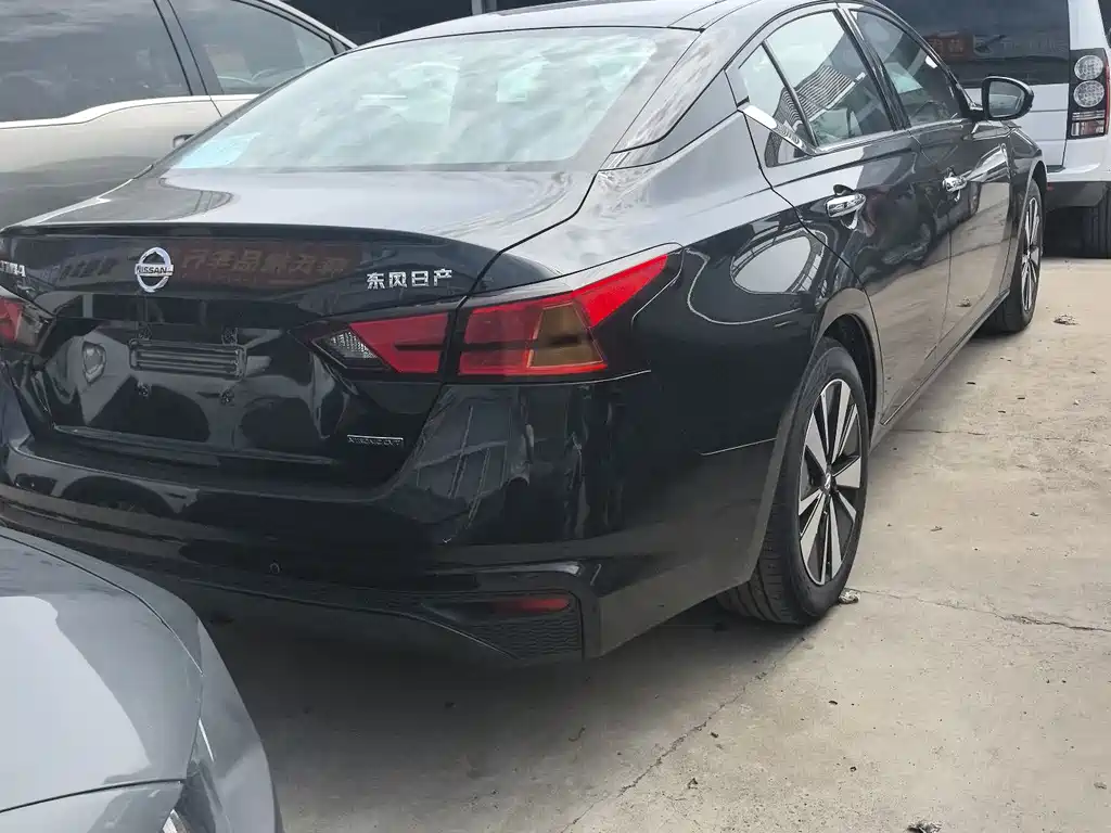 Nissan Teana 2026