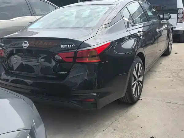 Nissan Teana 2026
