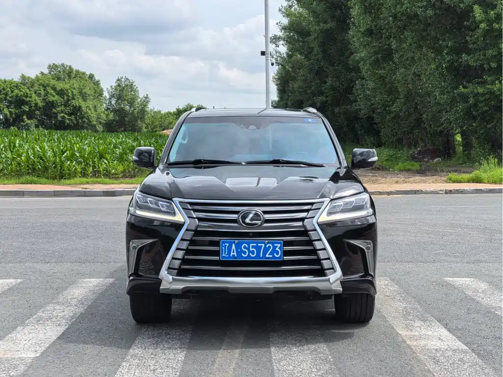 Lexus LX 2016