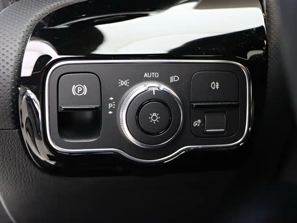 Mercedes-Benz A-Class 2020 — фото 11