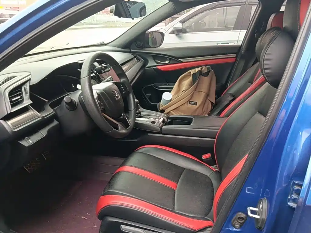 Honda Civic 2020 — фото 15