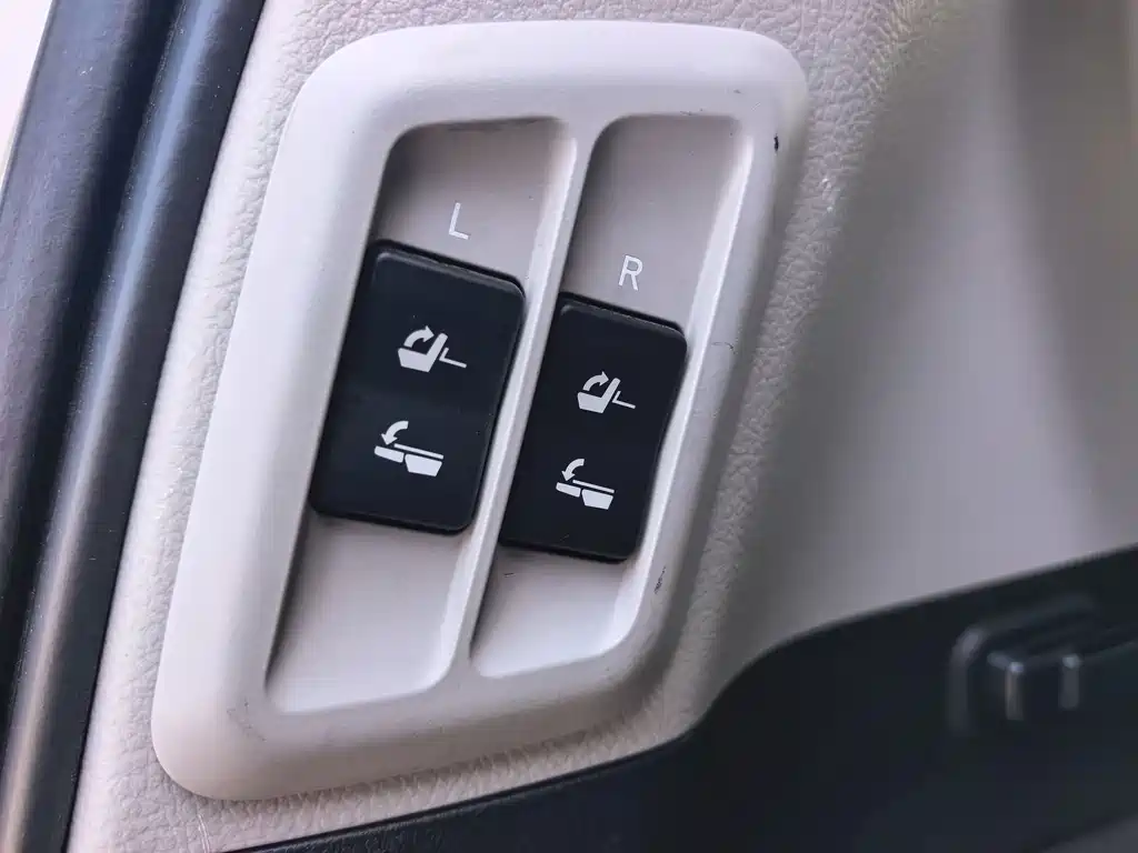 Toyota Prado 2019 — фото 11