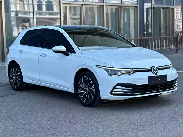 Volkswagen Golf 2023