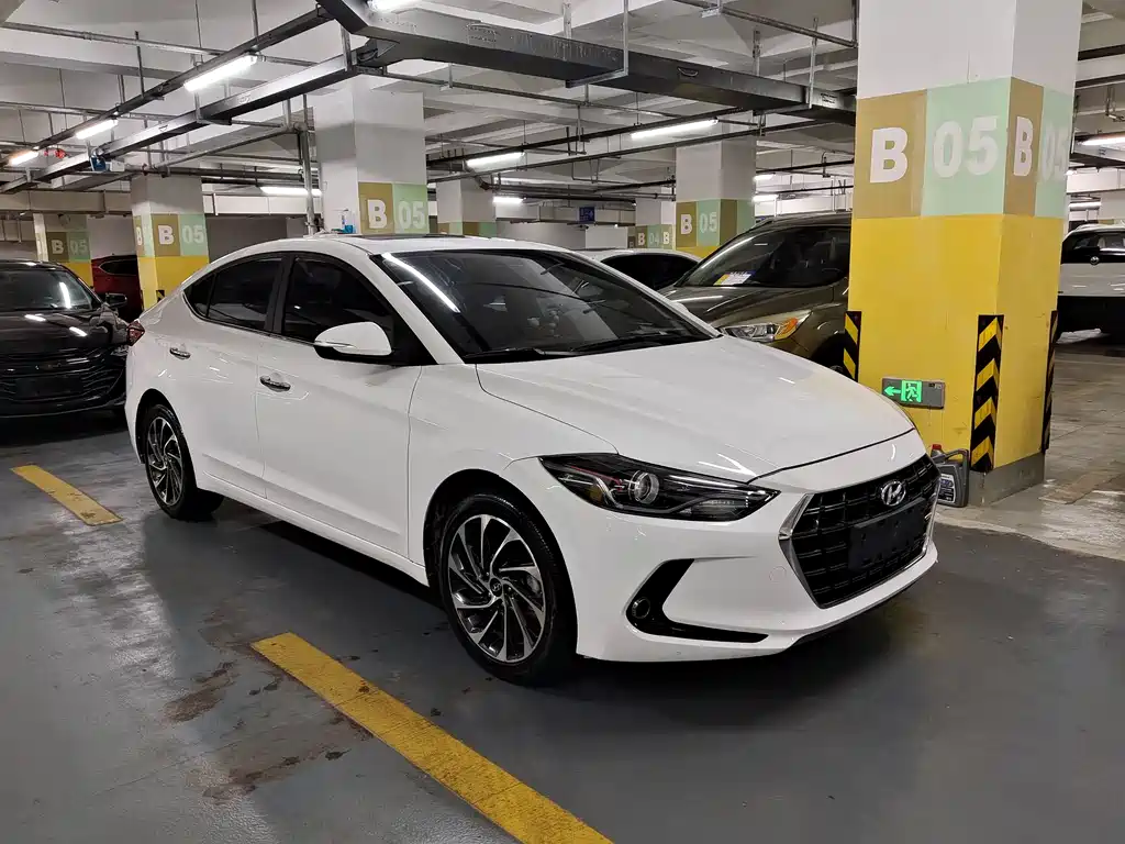 Hyundai Elantra 2020