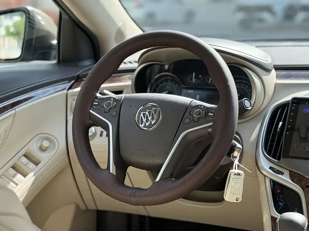 Buick LaCrosse 2015 — фото 6
