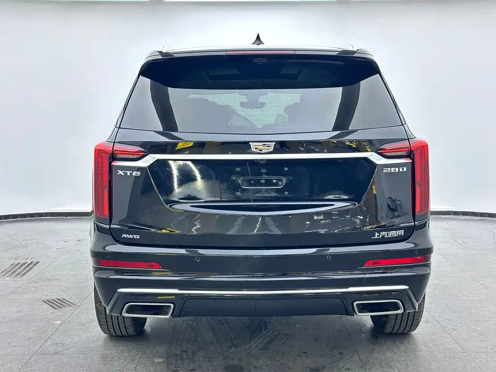 Cadillac XT6 2024 — фото 8