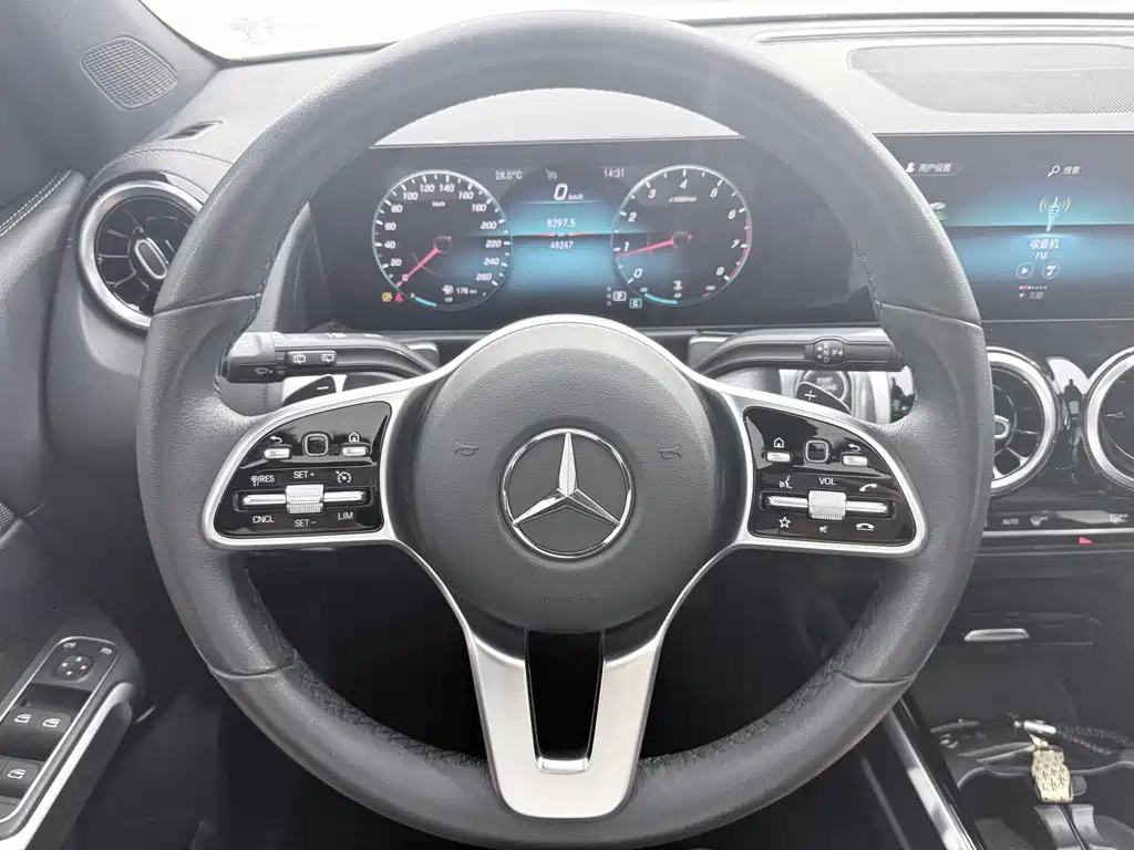 Mercedes-Benz GLB 2022 — фото 8