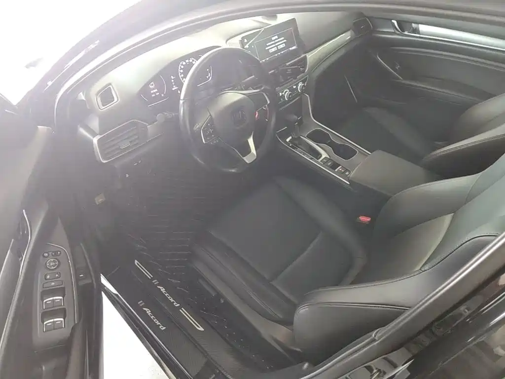 Honda Accord 2022 — фото 16