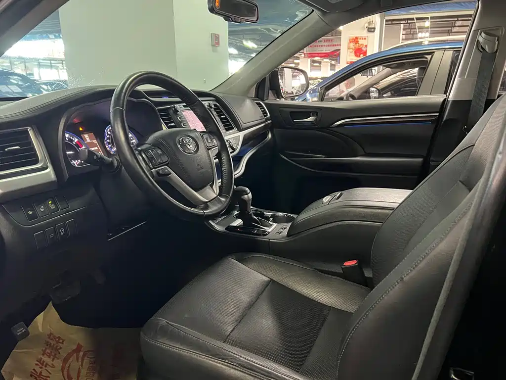 Toyota Highlander 2016