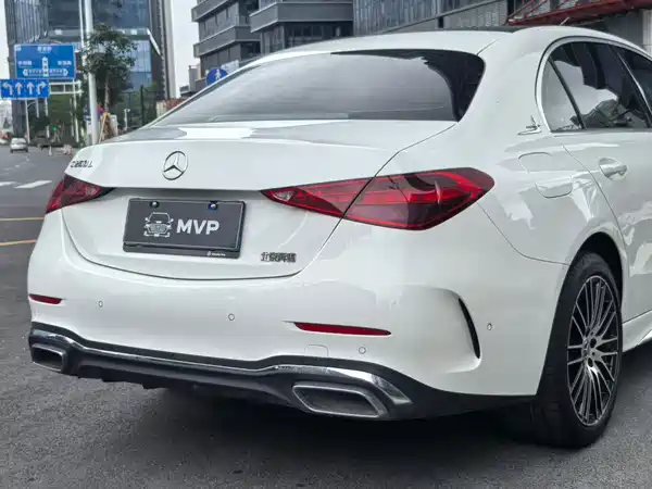 Mercedes-Benz C-Class 2024