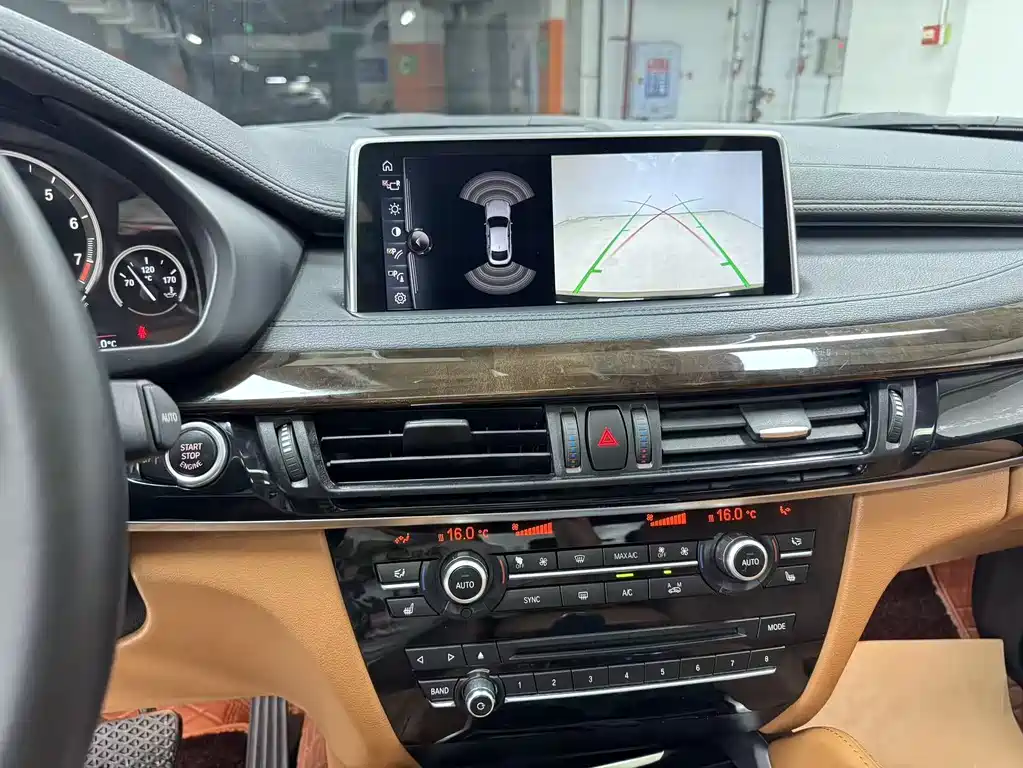BMW X6 2018 — фото 11
