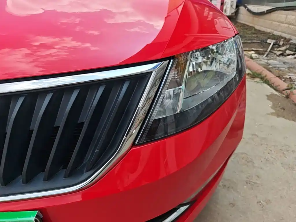 Skoda Rapid Spaceback 2020 — фото 24