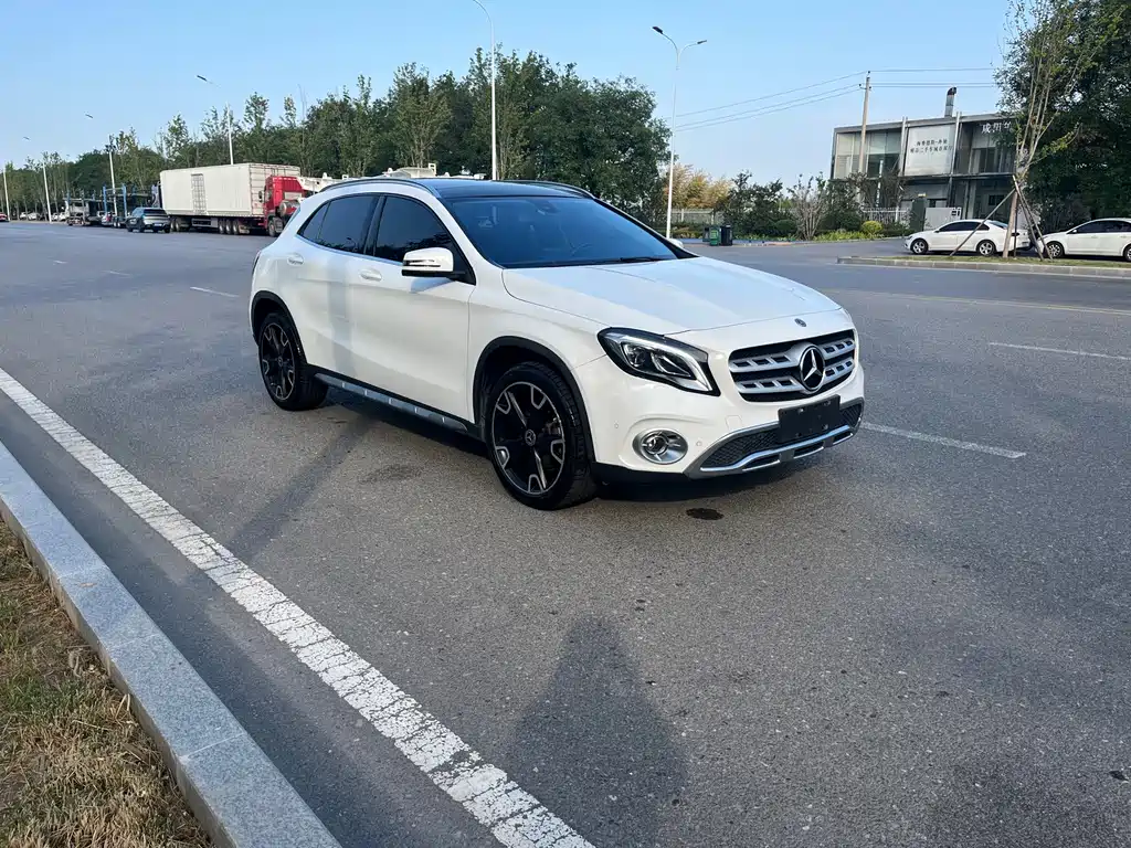 Mercedes-Benz GLA 2017