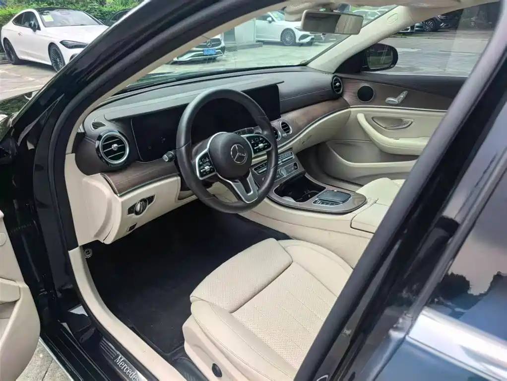 Mercedes-Benz E-Class 2020 — фото 8