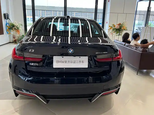BMW i3 2025