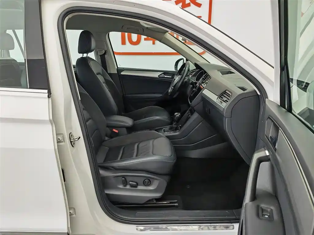 Volkswagen Tiguan L 2018 — фото 23