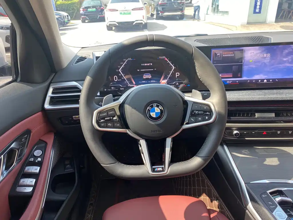 BMW 3 Series 2025 — фото 13