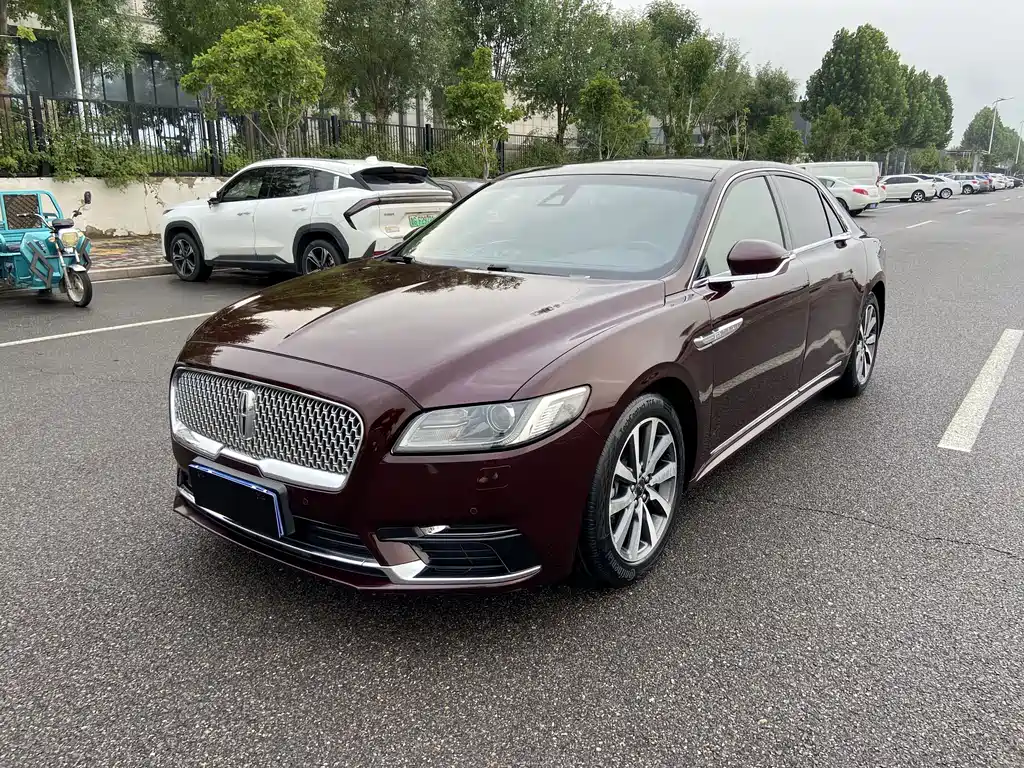 Lincoln Continental 2017 — фото 1