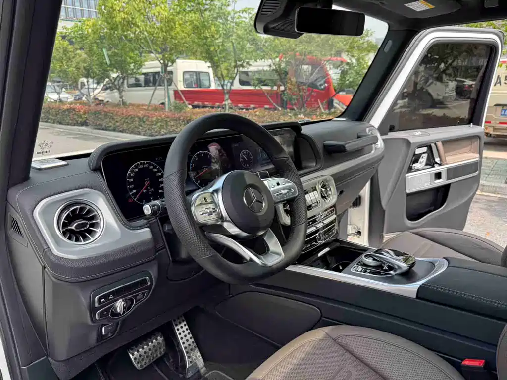 Mercedes-Benz G-Class 2023 — фото 7