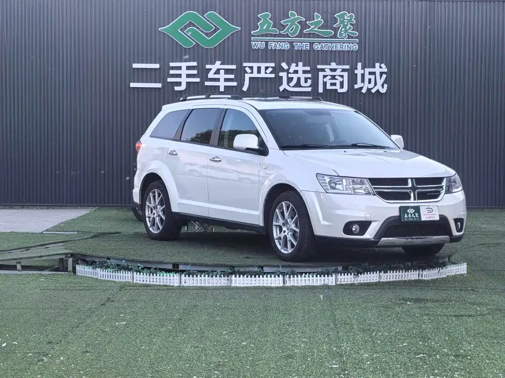 Dodge Journey 2014 — фото 3