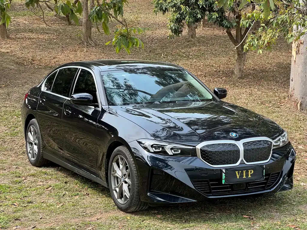 BMW i3 2025