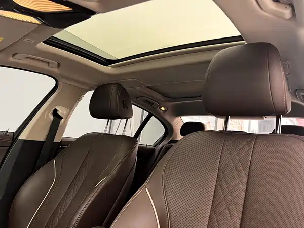 BMW 5 Series 2022