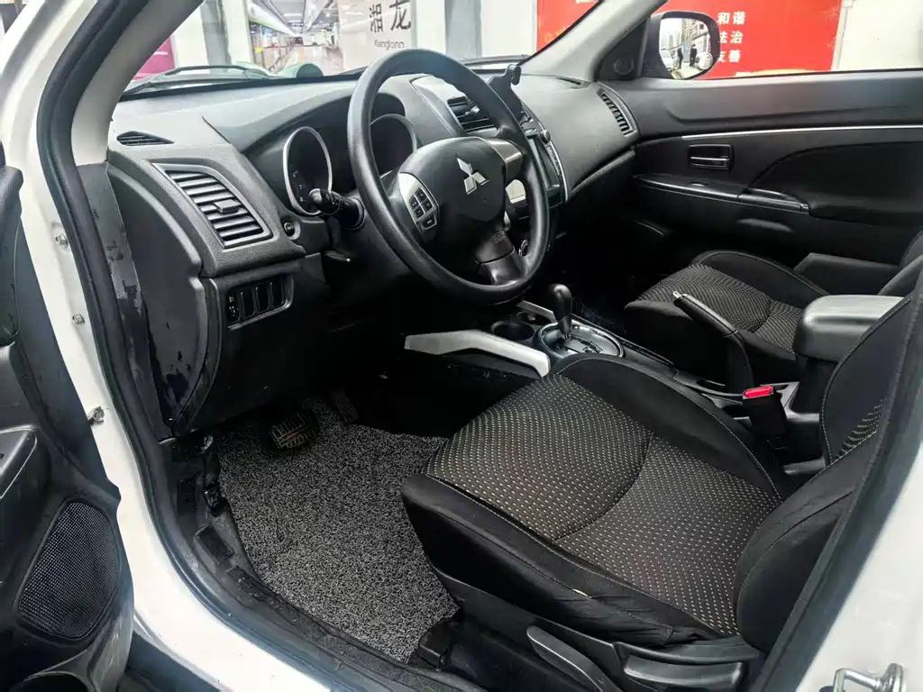 Mitsubishi ASX 2015 — фото 4