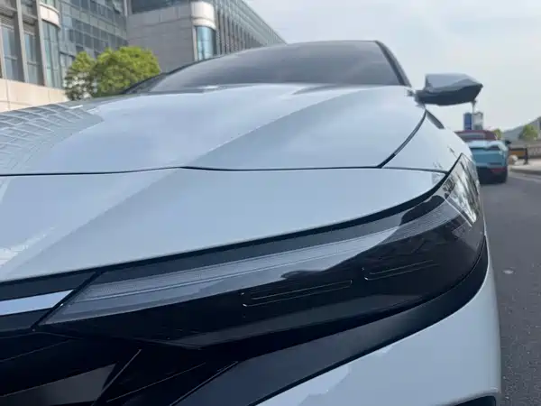 Hyundai Elantra 2025