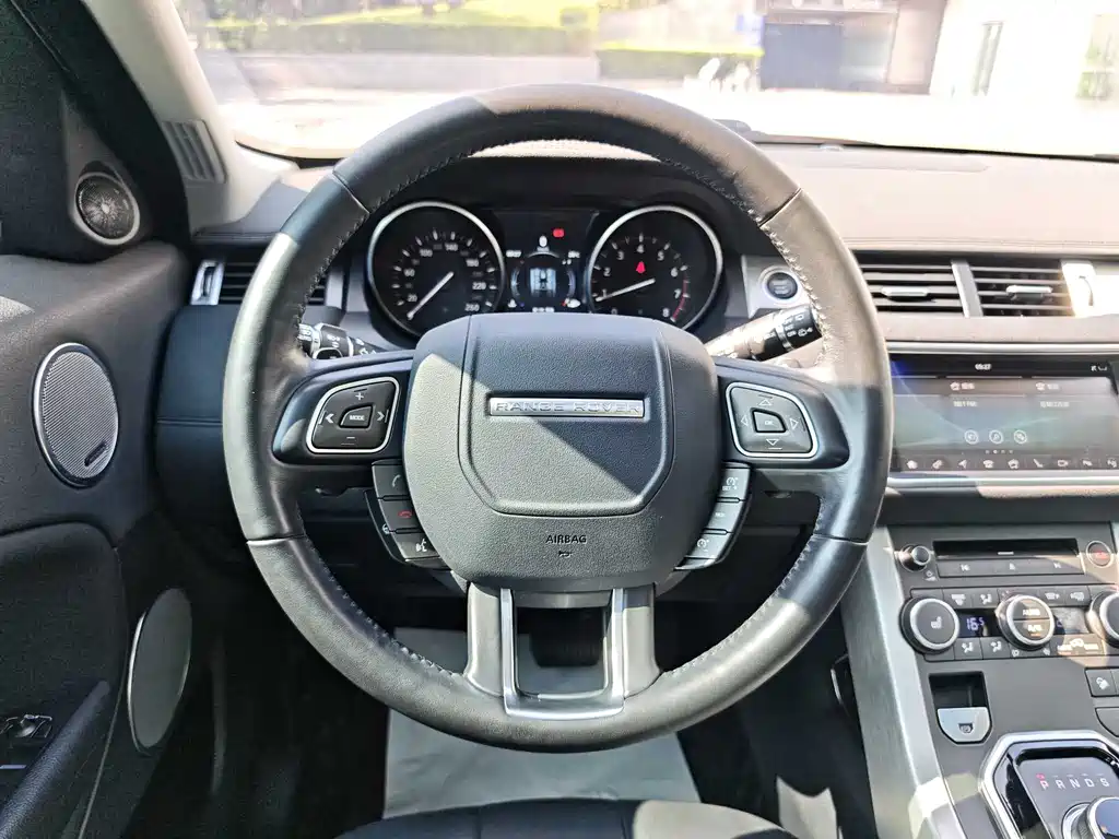 Land Rover Evoque 2019 — фото 13