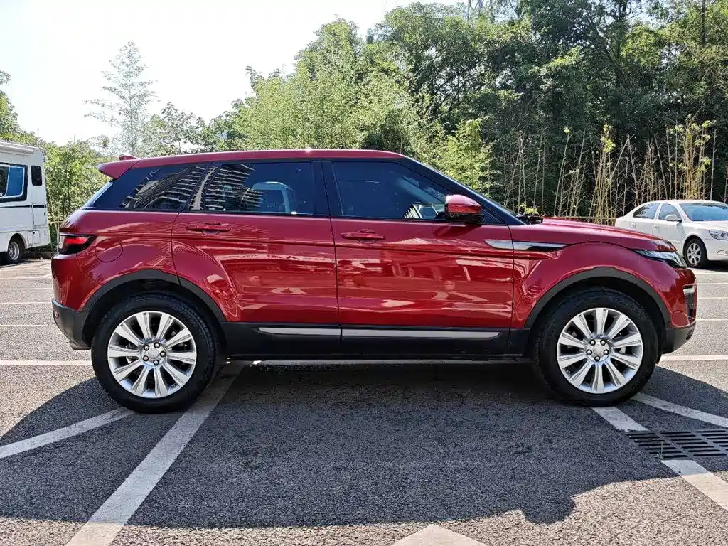 Land Rover Evoque 2019 — фото 32