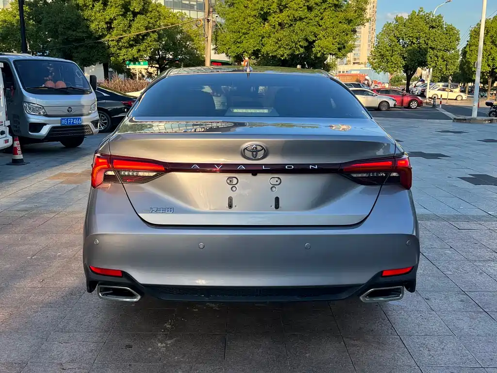 Toyota Avalon 2022 — фото 15