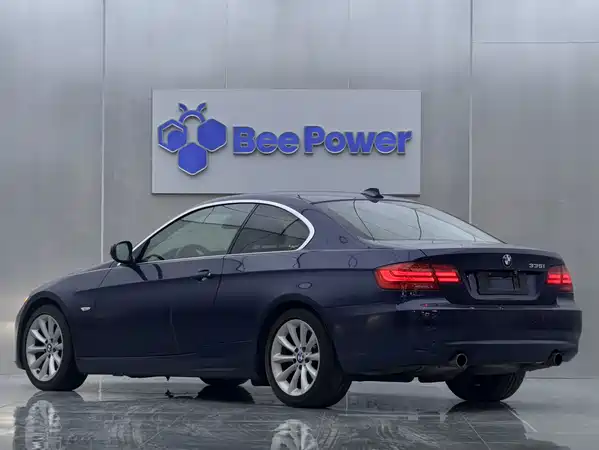 BMW 3 Series 2011