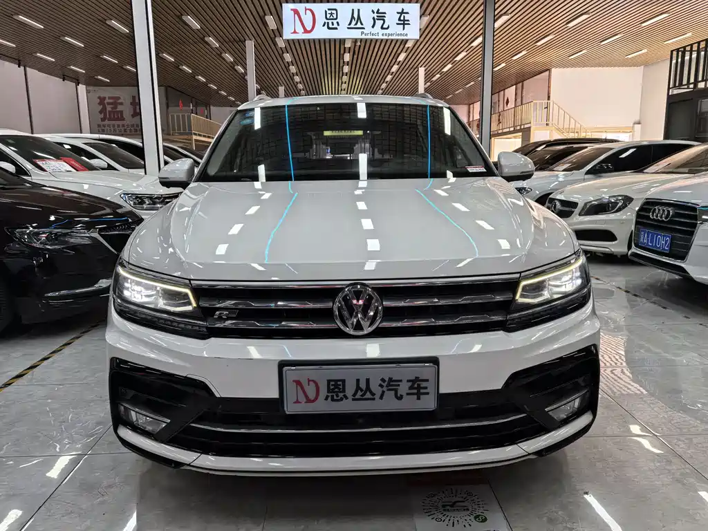Volkswagen Tiguan L 2020 — фото 2
